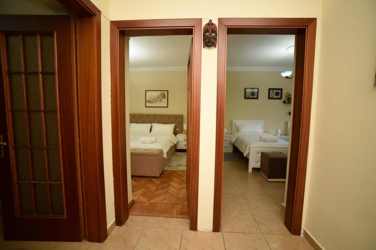 Amli Apartament Lägenhet Tirana Exteriör bild